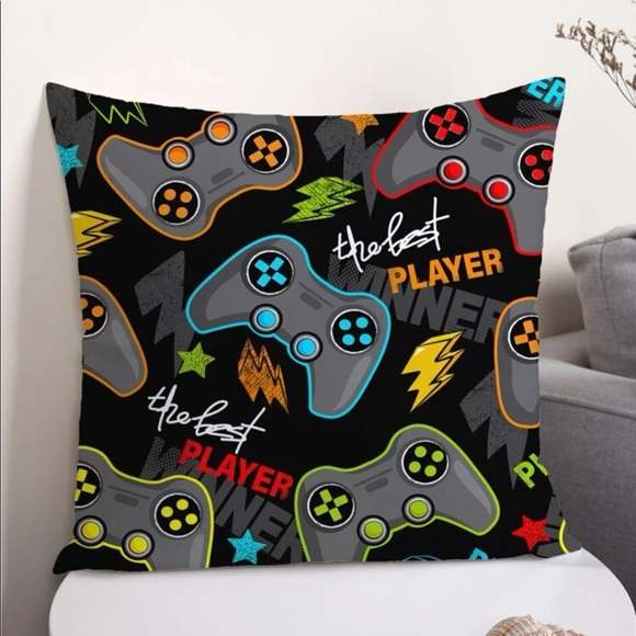 🆕 2 for $24🆕. EPIC GAMER PILLOW COVER - Picture 1 of 2